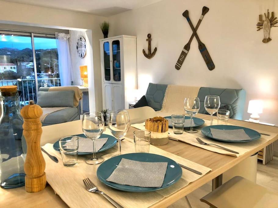 Ferienwohnung Le Brusc. Design, Parking, Wifi & Double Vue! Six-Fours-les-Plages Exterior foto