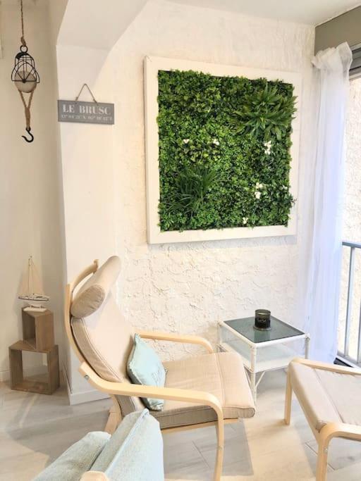 Ferienwohnung Le Brusc. Design, Parking, Wifi & Double Vue! Six-Fours-les-Plages Exterior foto