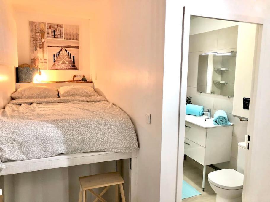 Ferienwohnung Le Brusc. Design, Parking, Wifi & Double Vue! Six-Fours-les-Plages Exterior foto