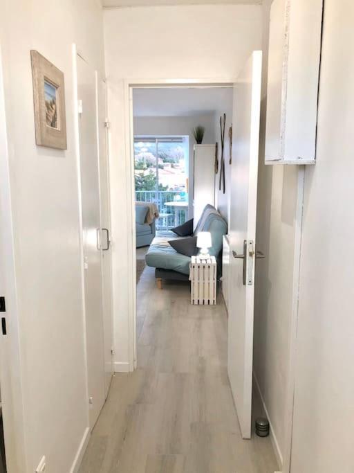 Ferienwohnung Le Brusc. Design, Parking, Wifi & Double Vue! Six-Fours-les-Plages Exterior foto